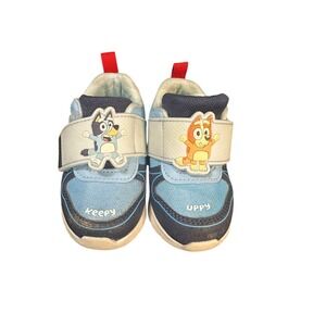 Bluey Kids Light Up Athletic Sneaker  Slip On Shoes Size 5